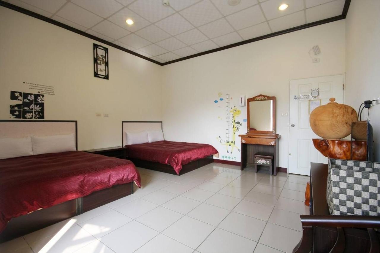 Sunmoonlake Sunflower House หยูฉี ภายนอก รูปภาพ